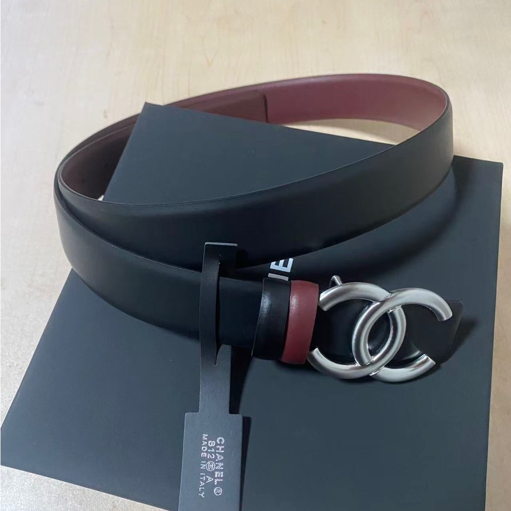 Chanel CC Logo Reversible Belt 34in | Black Red Leather
